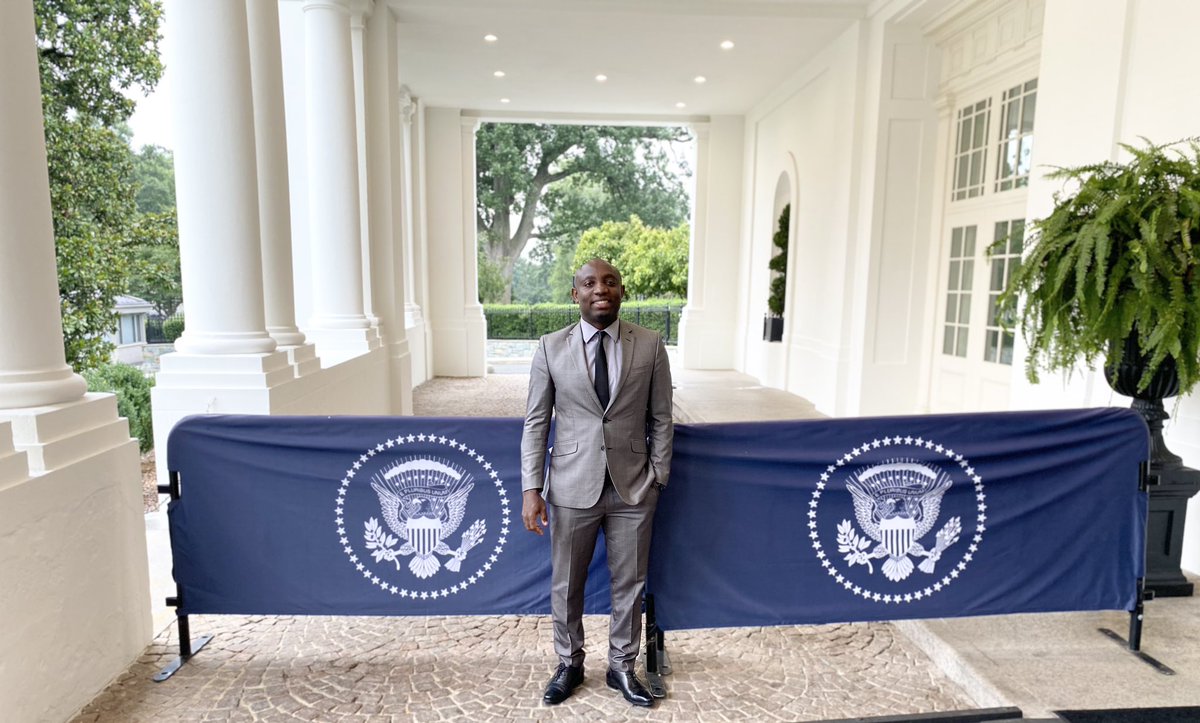raoulkeddy's tweet photo. Friday morning at the White House. Good to be back in the White House.

Vendredi matin à la Maison Blanche 

Forging new strategies for U.S. - Africa trade and investment. #RakedIntl #RaoulKeddy https://t.co/KO0iHCdbzj