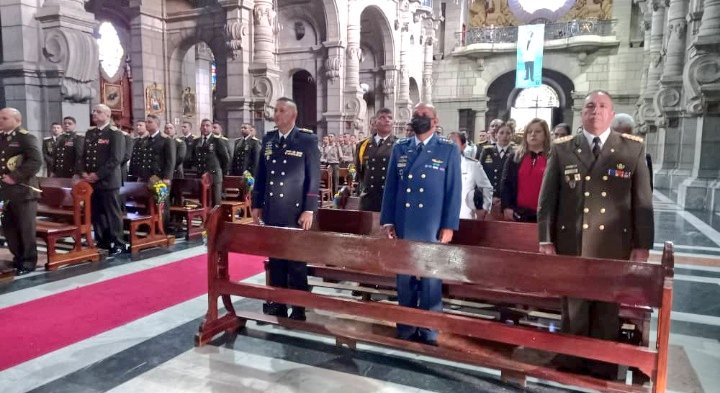 #04Agosto <a href="/NMAMMYLEONARDO1/">N.M.A.M MY. LEONARDO JOSE GOMEZ CALDERON</a> presente en misa   de conmemoracion  de su 86° Aniversario del Componente GUARDIA NACIONAL BOLIVARIANA 
¡Felicitaciones!