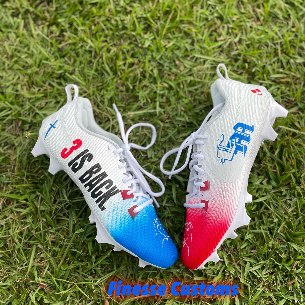 JOECOLLEGE910's tweet photo. Custom cleats for my guy @HamlinIsland https://t.co/QJWGffYSE0