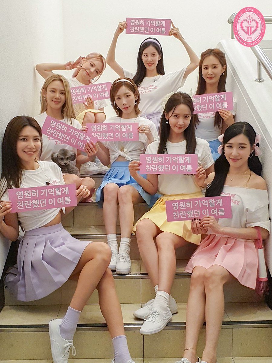 itsakyo's tweet photo. Almost one year later, I'm still thankful to have made it to the 15th anniversary despite all the obstacles in my way.

Right now, in future, forever. Happy sweet 16th and here's to more to come 💗

 #소녀시대_16주년_우리_꼭_영원하자 #16Years_Sailing_With_GG https://t.co/Ias77ZSItB