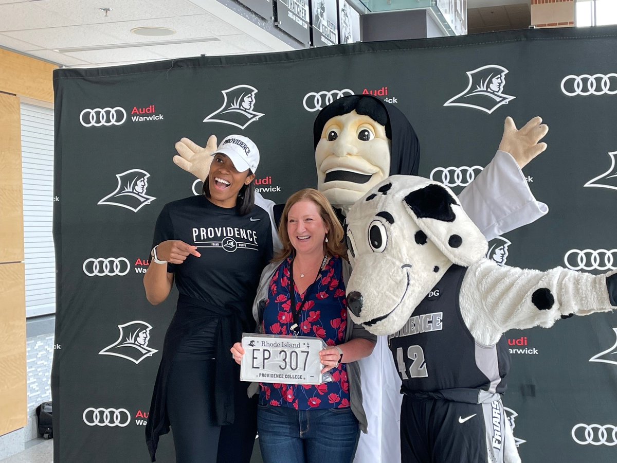 A steady stream of the Friar faithful stopped by Schneider Arena Friday morning to pick up their PC license plates! And @ProvidenceWBB Head Coach @CoachErinBatth stopped by to say hello! @PCFriarsmbb @PCAthletics @ProvidenceCol #gofriars