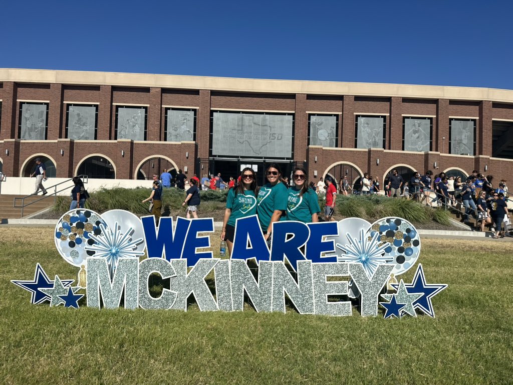 MsLewis38's tweet photo. ✨Shining BRIGHT✨with my favorites! 
@kayleegrandage @MCannonMISD https://t.co/oSiW9v4n59