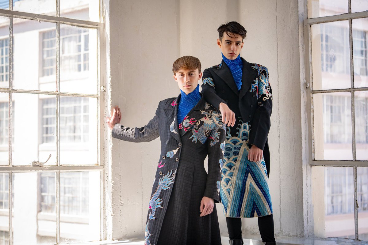 DTAvisuals's tweet photo. You can have anything you want in life if you dress for it.

💙 @camden_ferris and Aaron
📸 @danielaagostinivisuals 
👕 @peterlai_asian_village 

#fashionstyle #fashiongram #stylist #modelphotography #styleinspiration #stylefashion #losangelesphotographer #portraitphotography https://t.co/SthsGORdwT