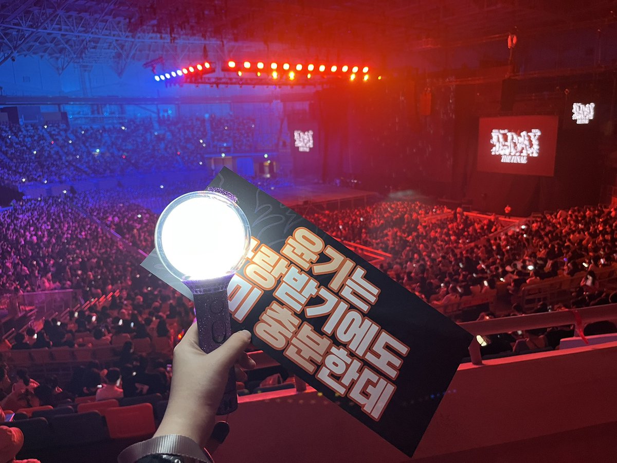 윤커스텀 yooncustom tweet media