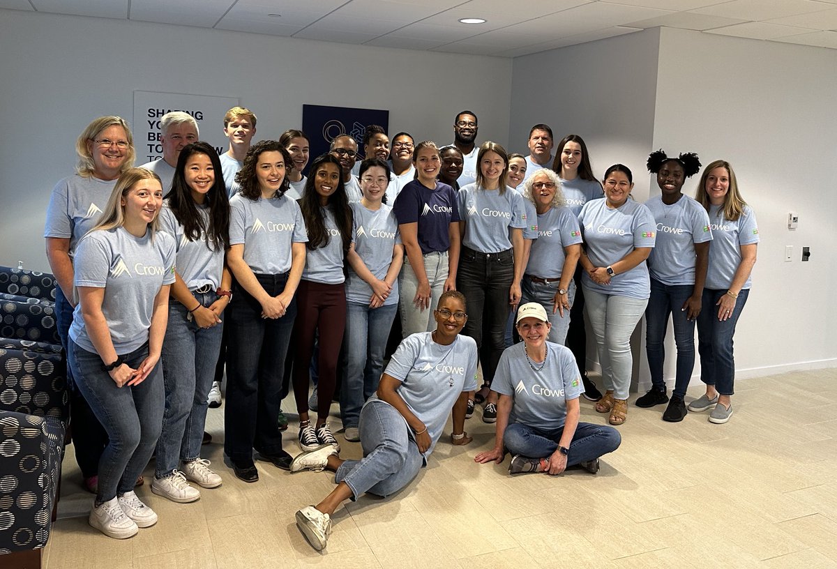sgarmong's tweet photo. It’s #CoweCares day! This is event was for ⁦@winetowater⁩ to build water filters. More events this afternoon for ⁦@CroweUSA⁩ DC! https://t.co/VlI2MnwMTz