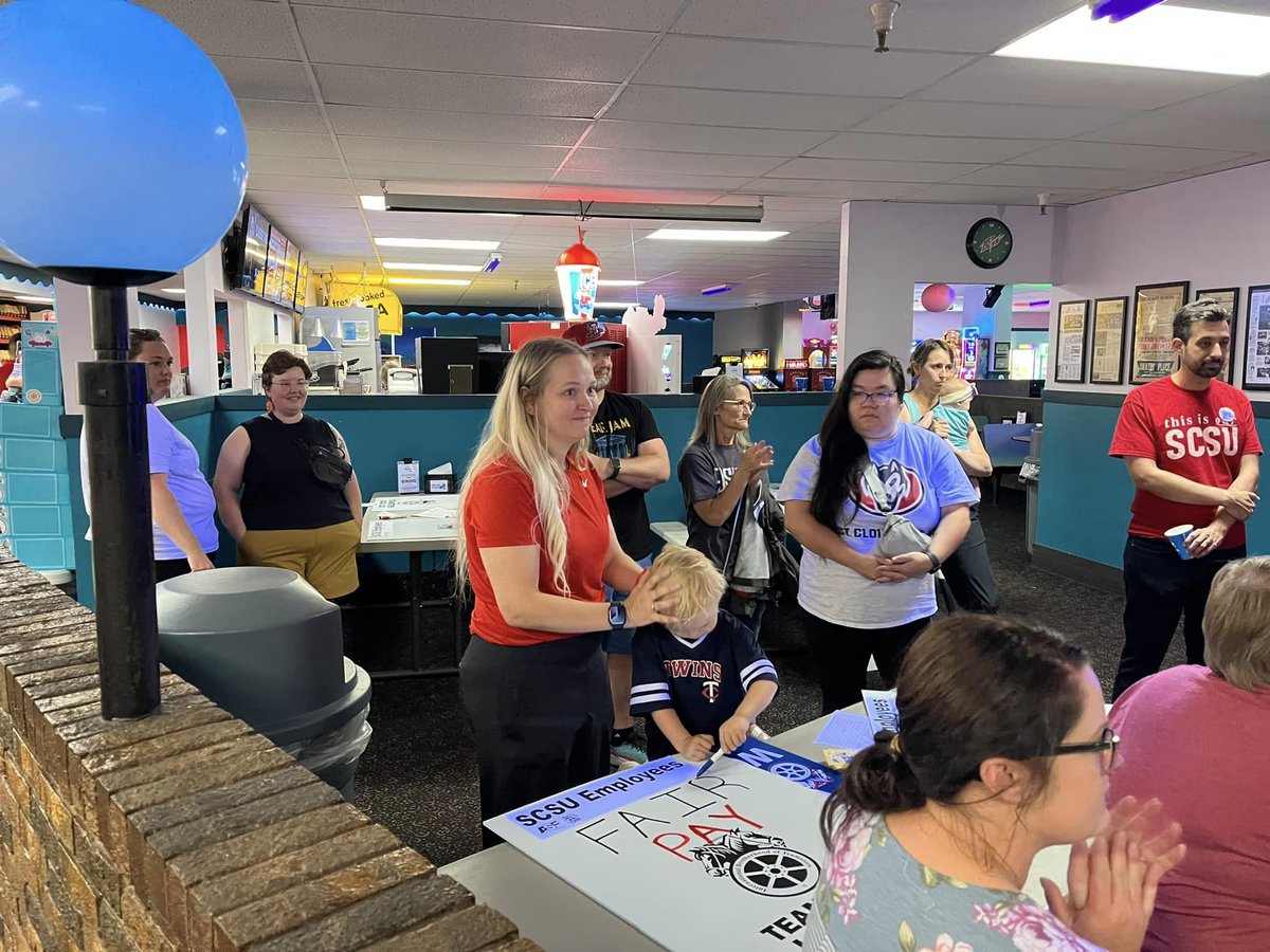 MSUAASF's tweet image. St. Cloud State ASF members had a fantastic time at the Picket Sign Making Party! They're gearing up for an informational picket next Tuesday from noon to 1 p.m. at the corner of 5th Ave. S. and Division Street. 🗣️🌟 All are welcome! Sign the petition at asfrising.com.