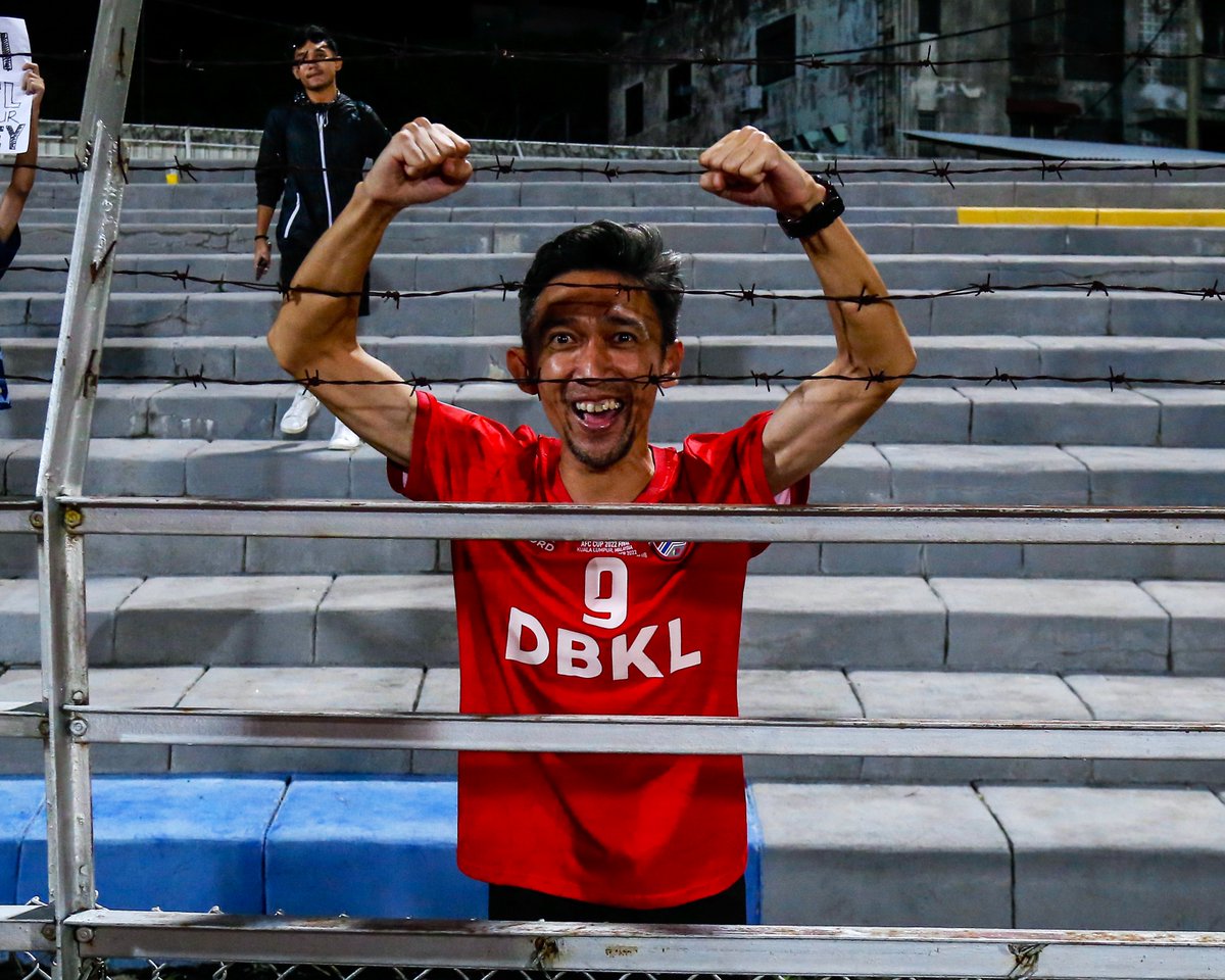 KLCityFootball's tweet photo. Cheers to our amazing 12th men! – Your support fuels our victory!

#PialaMalaysia2023 #PENKLC #KLCityFC #ColouringTheCity #SampaiMatiKualaLumpur https://t.co/7u1w4Aq9Rc