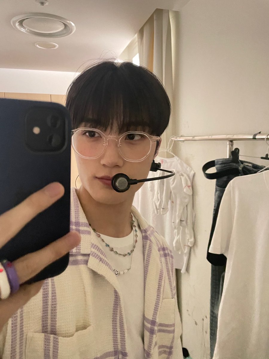 members_MIRAE's tweet photo. [#유빈]
 Purple Yubin💜😈 https://t.co/jH9IpzWsgD
