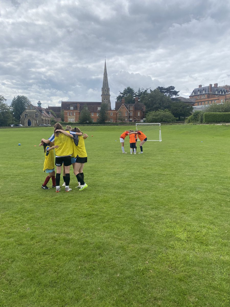 WCWFCcamps's tweet photo. Week 1 - over and out! ✅

What a few days we’ve had @MalvernStJames! From catwalks 💃 to arts and crafts 🎨 we had so much fun with all our campers! 

Week 2 is just around the corner… be sure to sign up for our fun and football-filled camp next week! ⚽️☀️ https://t.co/F4yXIpYuUG