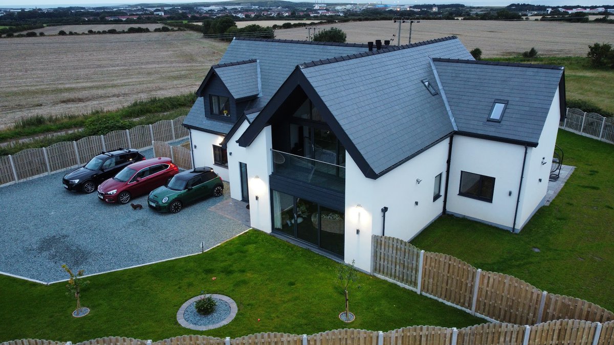 FlitcraftLtd's tweet photo. They say 'great oaks from little acorns grow' and isn't this one great, it was our pleasure to be involved!  If you have a timber frame project you would like to discuss with Flitcraft, please call us on 01995 679444 #injectawall #timberframe #construction #flitcrafttimberframe https://t.co/pxLVYBJ1F7