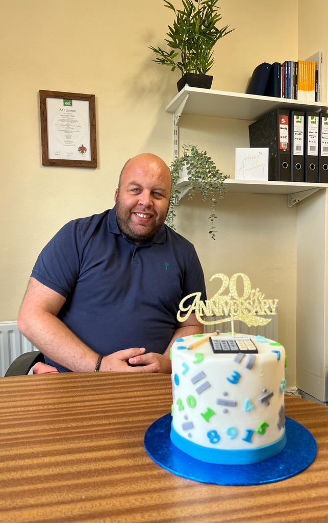 LewisandCoTW's tweet photo. Congratulations to our Managing Director, Gary Cornwell, who recently celebrated 20 years with Lewis & Co. Find out more here: https://t.co/5ijDEadDAl
#southborough #tunbridgewells #tonbridge #kent #accountancyfirm #accountantskent #businessadvice #smallbusiness #tax https://t.co/1JyBKOeDLT