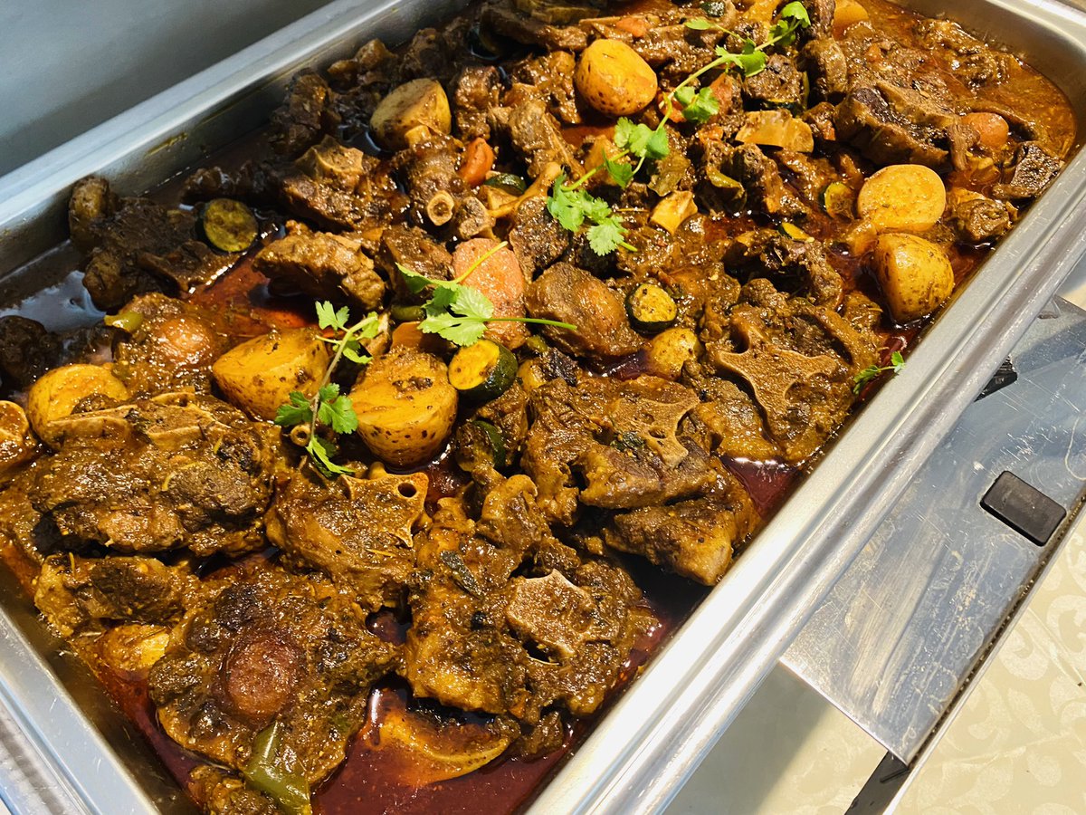 Shedus_Food's tweet photo. Can’t go wrong with Oxtail.
Catered by us
📧shedusfood@gmail.com

We cater for all types of events.
Gaborone based
Our mini Catering number is 10 https://t.co/9JMVis7uhJ