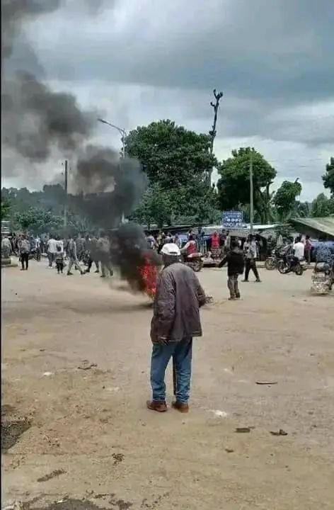 RasAsteraw's tweet photo. ሀገሪቱ በተለያየ አካባቢ በኦነግ መራሾ አስተዳደር በቃኝ ብላለች ይሄ ደሞ የከምባታ ህዝብ ተስፋፊውን ኦሮሙማ ስርዓት በመቃወም አደባባይ የወጣ ህዝብ ነው።

ህዝብ በቃኝ ብሎሀል አትክልቱን ታስተዳድረው እንደሆነ እናያለን!!! https://t.co/3ribkoMAgX