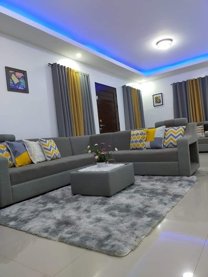 Kwintarget's tweet photo. A girl in 200lv owns this apartment, and her mum sells akara on the streets. Explain this to a Non Nigerian https://t.co/0eZHQ7VRUe
