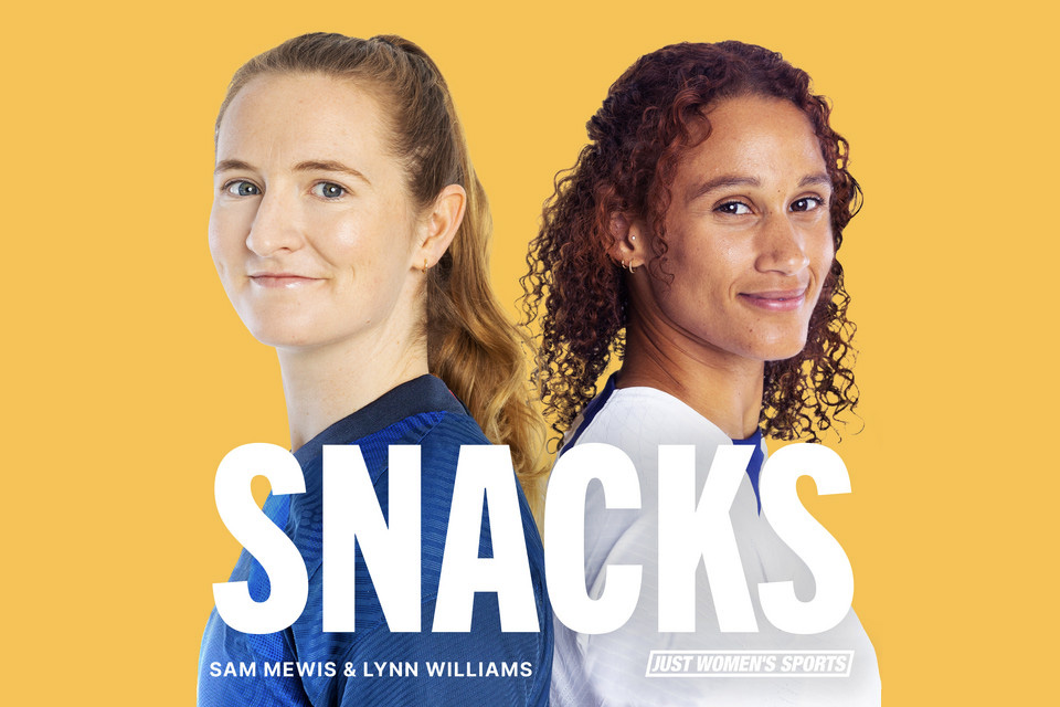 glanzpiece's tweet photo. Excited to share some recent portrait work with USWNT stars @sammymewy @lynnraenie for their podcast Snacks https://t.co/oeWAJIQzf3 https://t.co/YrqCIcO34L