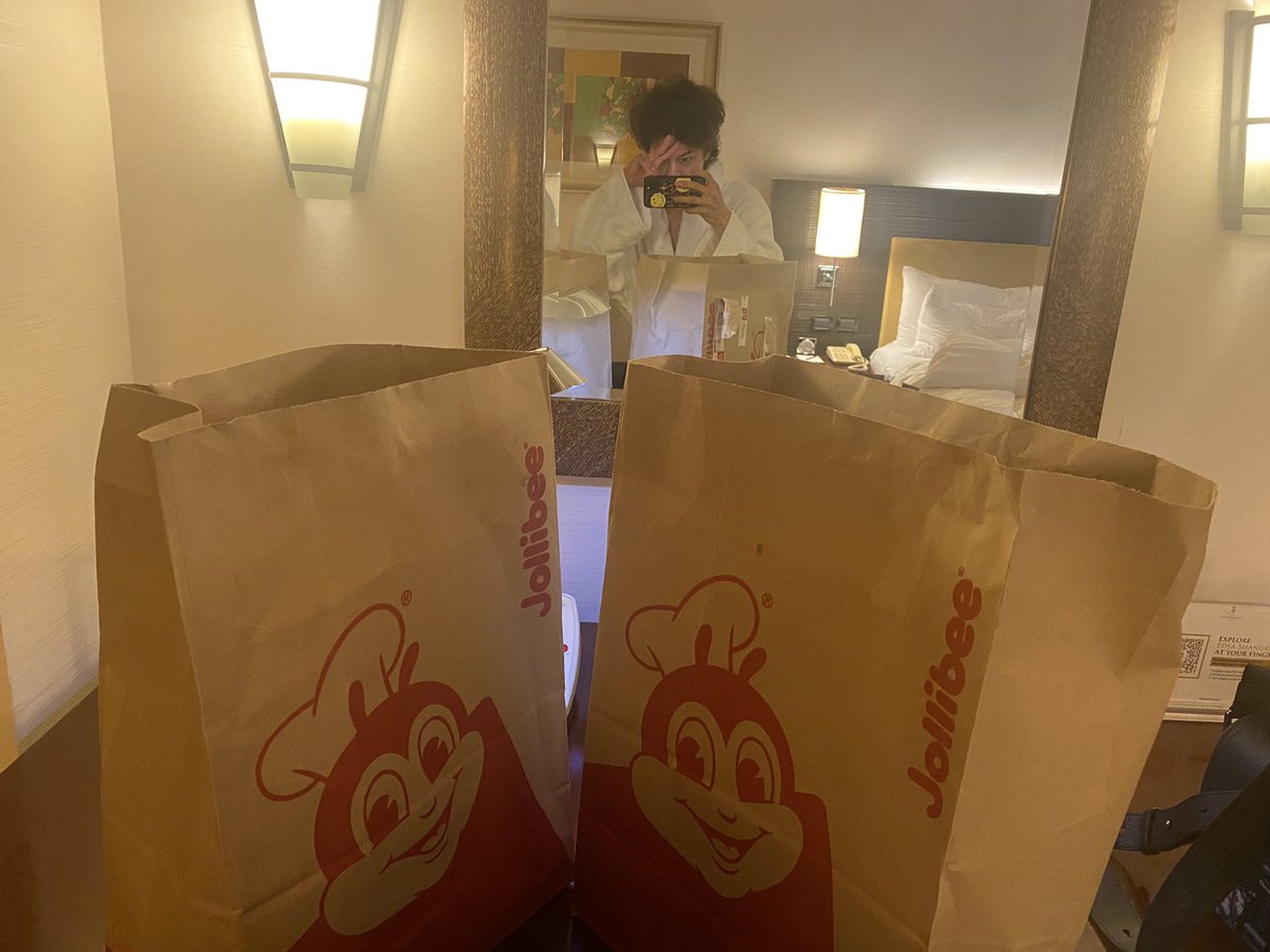 송윤형 tweet media
