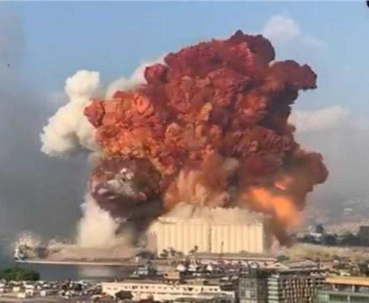 انفجار بهذا الحجم هز العالم بأسره ولم يهز جفن اغلب المسؤلين السياسيين والقضاة والأمنيين اللبنانيين
#بدنا_الحقيقة 
#تفجير_ليس_انفجار
#مرفأ_بيروت
#٤_آب
#الله_يرحم_شهداء_إنفجار_المرفأ🙏🙏