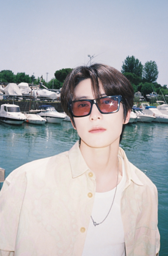 AboutMusicYT's tweet photo. Jaehyun of NCT looks handsome in new pictures for his upcoming song, 'Horizon. https://t.co/vOWdnI6lbj