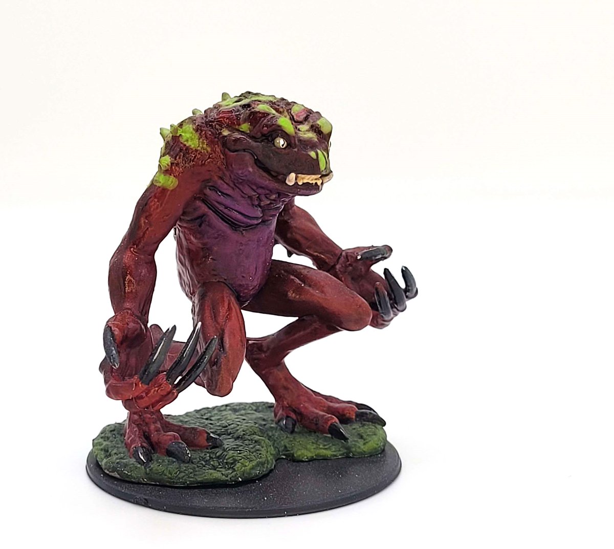 magpie_minis's tweet photo. This was the old design https://t.co/1GAQ0Q0WeG