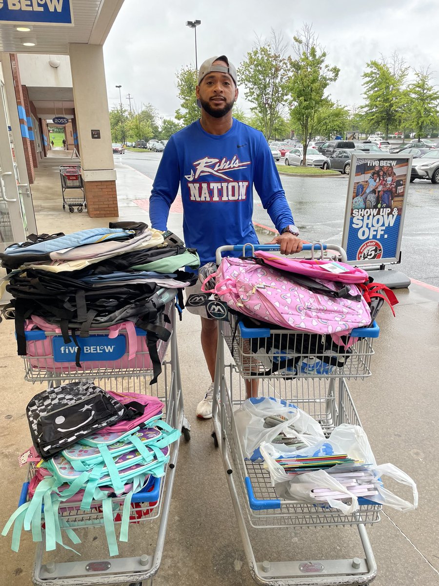 We will be giving away free physicals this Saturday at the back to school giveaway from 10-12. Message me for details!