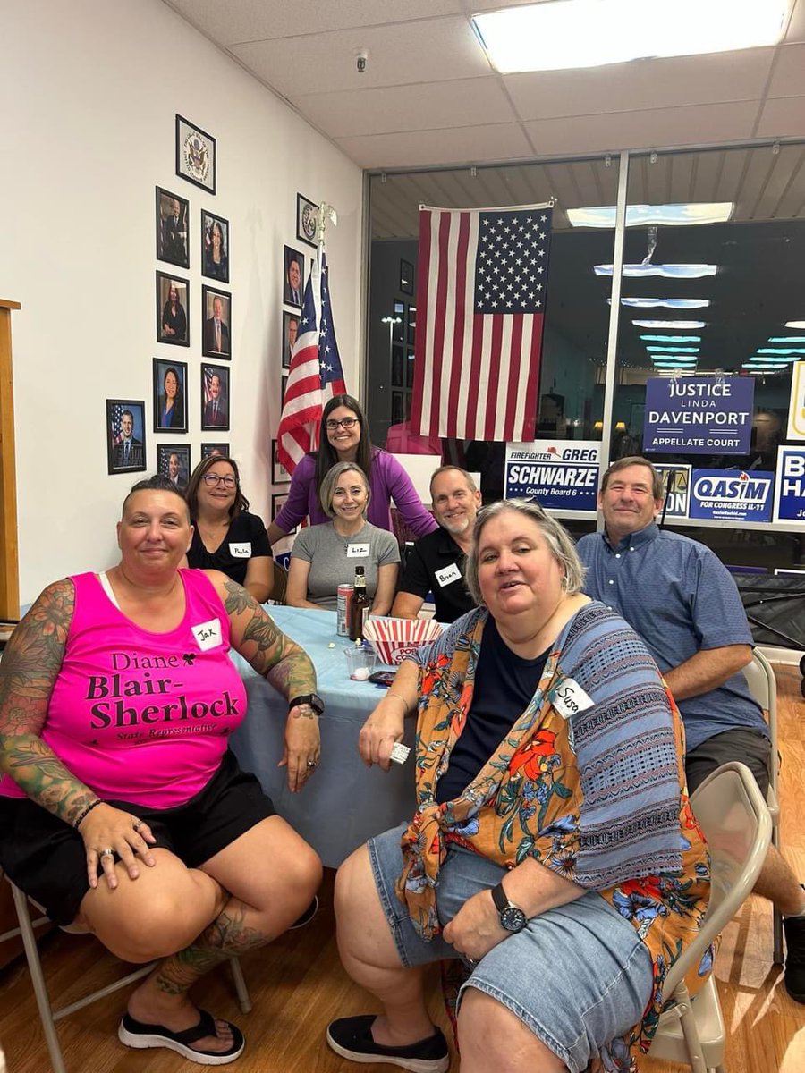 KenMejia_Beal's tweet photo. Finally got to put the Quizmaster jacket on for Clerk of the circuit court Candice Adams’ Trivia Night!

She continues to make our DuPage Dems proud to be Dems in DuPage, with her hard work and determination. https://t.co/UzRTAH1dQi