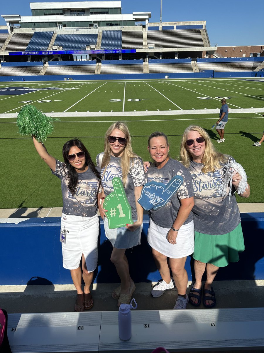 My people. Let’s go 23-24!
#walstars #thrivinginthird ⁦<a href="/barb_everett/">Barb Everett</a>⁩
⁦<a href="/Mgood02/">Maya Good</a>⁩ <a href="/BethLucia5/">Beth Lucia</a>