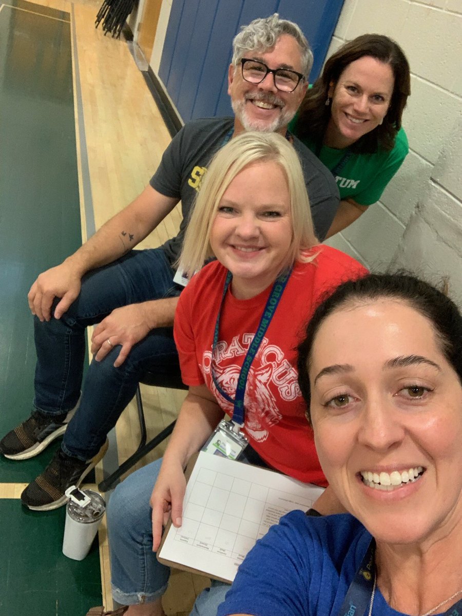 fssdPGMS's tweet photo. Our teachers are excited for the new school year! #FSSDFirstday https://t.co/OImFO9YsqF