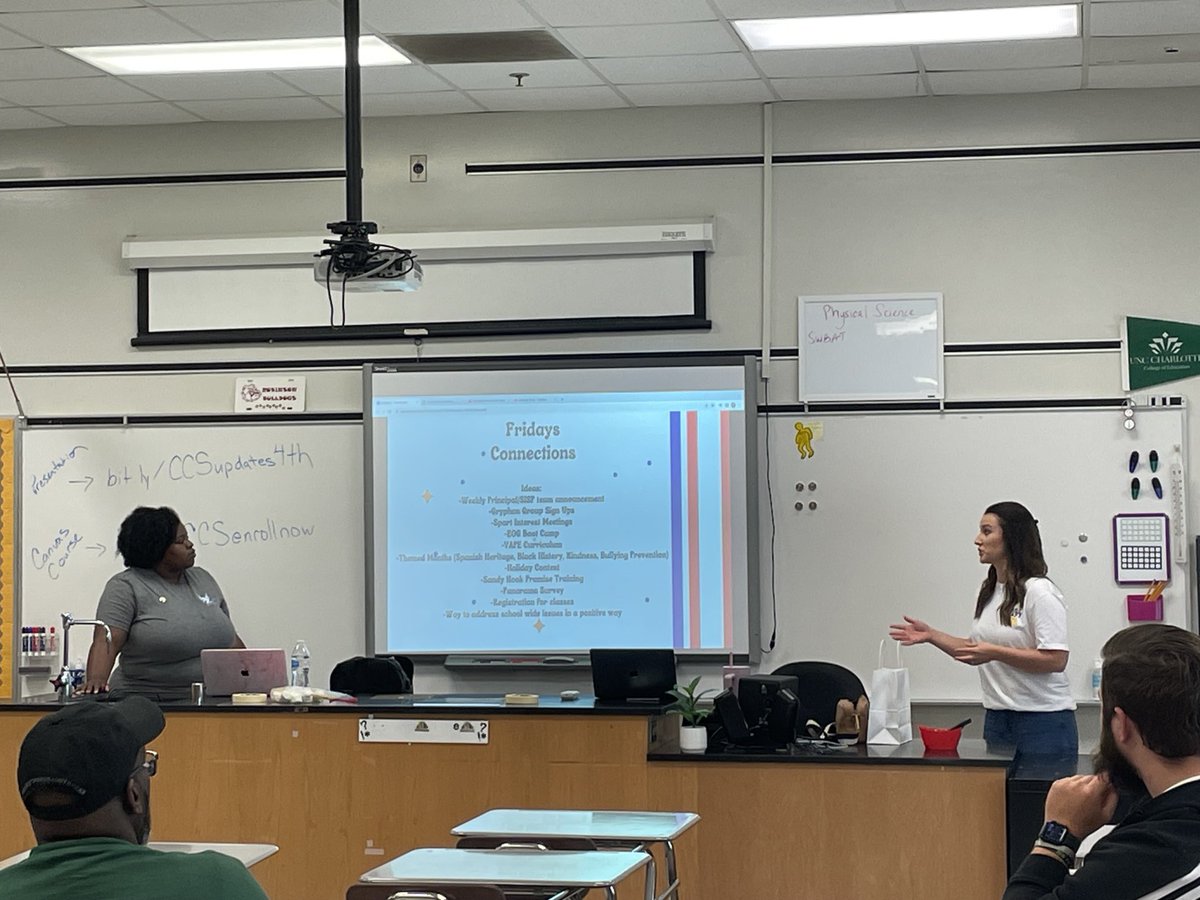 AmyjLCSW's tweet photo. ⁦@CCGriffinMS⁩ teaching about supporting the whole child through extended homerooms. Great work being done for kids! #CCSRISE2023 https://t.co/FHb4975XS1
