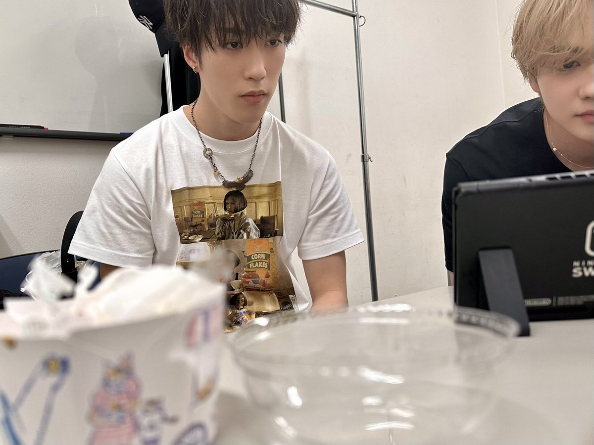 therampagefext's tweet photo. @MYSTERIOUS1st こんな澄ました顔してますが
結構必死に予約してました😺🍩 https://t.co/E1E3YCDoVJ
