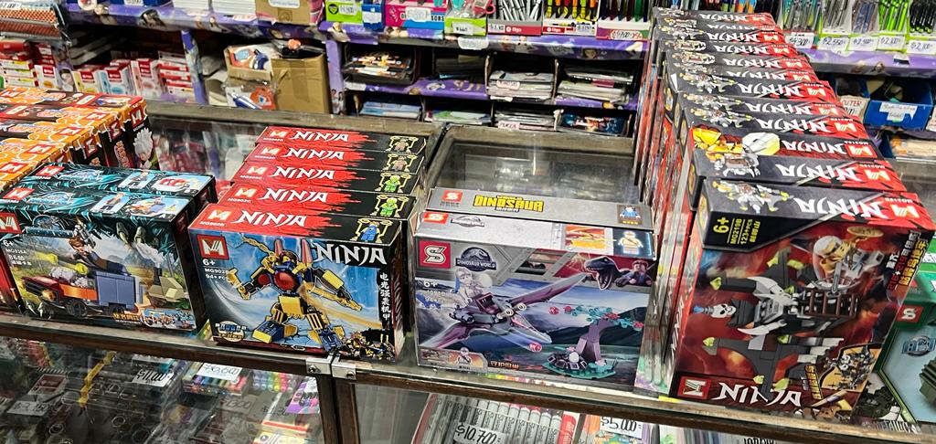 eugenioburzaco's tweet image. La @PoliciaCiudadBA incautó más de 800 juguetes apócrifos sin la regulación pertinente para su venta, un hecho que ponía en peligro la salud de nuestros niños. En la Ciudad no hay lugar para lo ilegal. Felicito a los efectivos por su compromiso para cuidar a todos los ciudadanos.