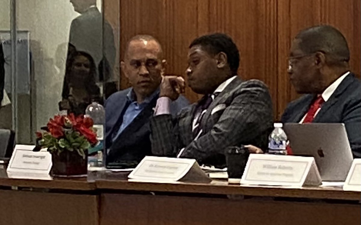 antjuansea's tweet image. Birthday Blessings Bossman @hakeemjeffries ✊🏾
#ItWasAllADream