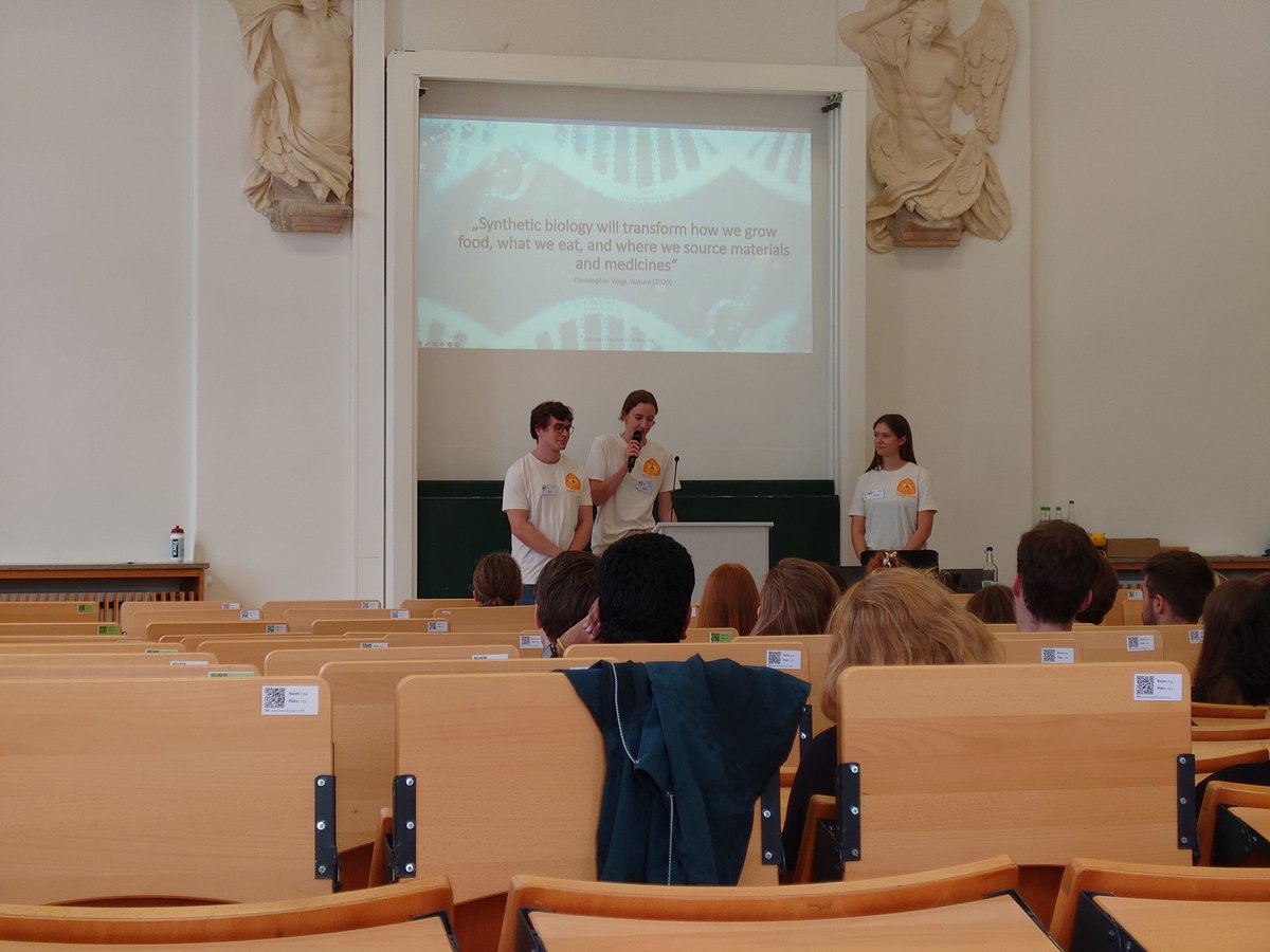 gasb_synbio's tweet photo. The iGEM Junior Jam has just started! We are excited to be here and get in touch with young, enthusiastic and creative students! A weekend filled with great talks and passion for #SynBio with close to 20 different Teams participating! Thanks to @iGEM_Muenster for organizing 🫶 https://t.co/jQqkexN90t