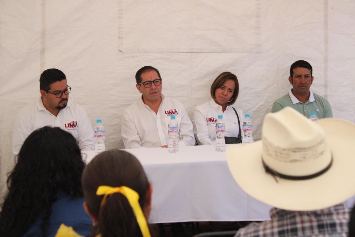 joseluis_lima's tweet photo. Amigas y amigos del Huixmi me invitaron a platicar sobre el abandono tan importante que han sufrido desde hace muchos años. Lo más importante es que no bajan los brazos y siguen buscando los conductos adecuados para poder generar beneficios para las y los vecinos. 

#JoseLuisLima https://t.co/m1PyjJ84tO