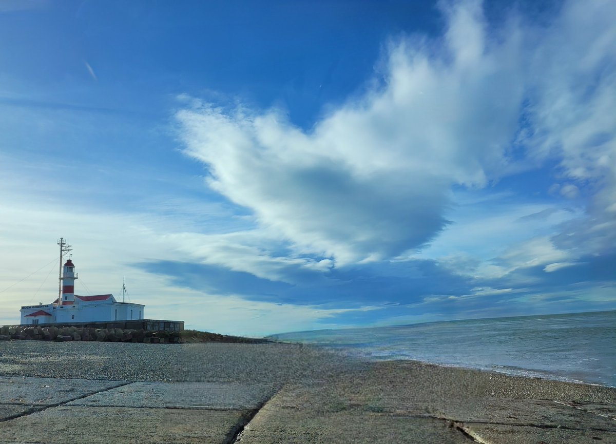 pckiva's tweet image. Y ahi estan #ellas #despeinadas #locas y #felices #sonriendo para #mi☁️☁️☁️