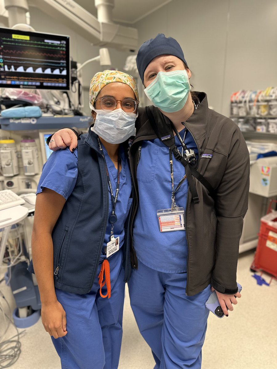 Dr. Banigan (right) is our featured @womenMDinanesth for week 2! Current @PennAnesthesia Chief Resident, former @ChildrensPhila resident and chief! You want her in your corner @FutureAnesRes @ASAMonitor @AbaPhysicians @AugoustidesJohn