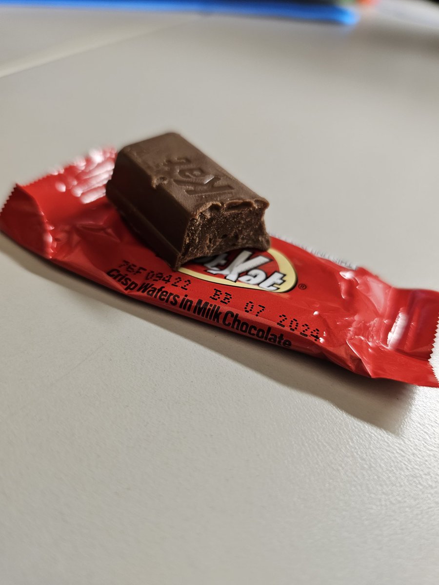 RemBomb's tweet image. Ayo @KITKAT where the heck my wafers!?