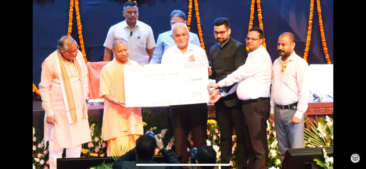 जिलाधिकारी व मुख्य विकास अधिकारी की मेहनत लायी रंग आकांक्षात्मक विकासखंड मझगवां व फतेहगंज पश्चिमी बने प्रदेश में नम्बर वन