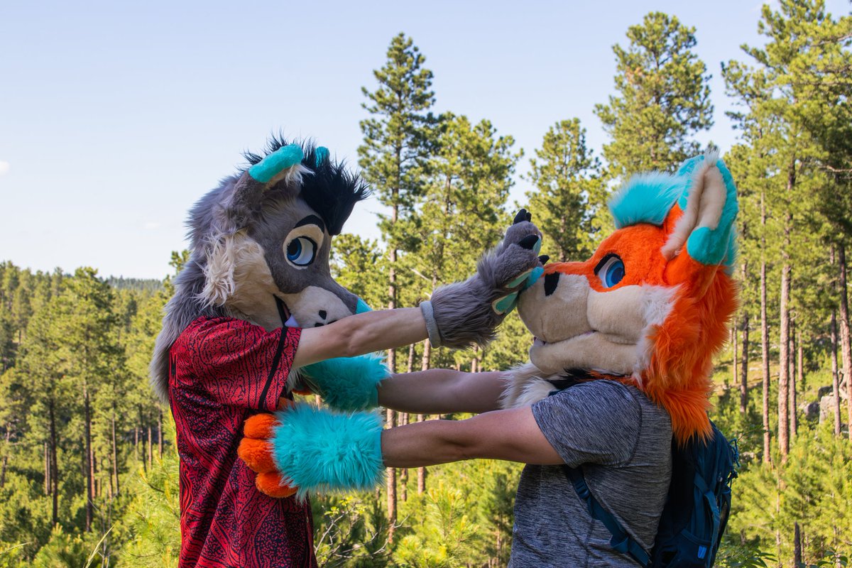 Give me hugs woof!!💙🦊
<a href="/MaddoxNorthpaw/">Maddox Northpaw</a>
📸 <a href="/CryoFrostFox/">Cryo Fox</a>
🦊✂️ <a href="/Eelowyn/">Dragons Den Fursuits</a>
🐺 ✂️ <a href="/TwistedLeopard/">✨🐾Twisted Leopard 🐾✨</a>
#FursuitsFriday