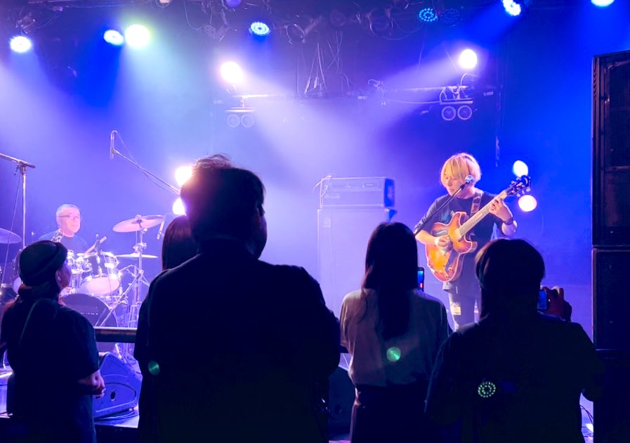 FJORD <a href="/fjord_japan/">FJORD</a>、完走！
リハビリ後初めてのライブお疲れ様でした。
久々の感覚…
緊張、快感、熱気、歓声、全てが新鮮で懐かしかった！
久しぶりのみんなに会えて話せて嬉しかった！幸せ！

ありがとう！