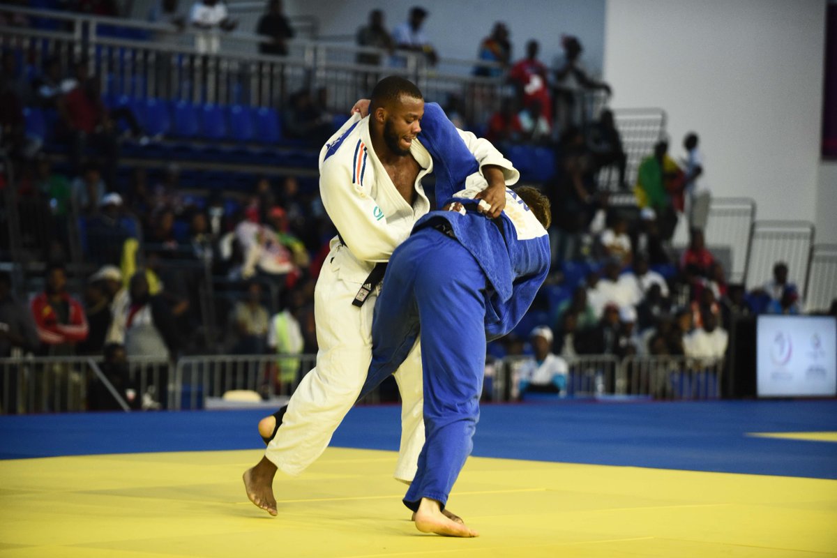 DelegationF's tweet photo. Jour 5️⃣ : triomphe pour la 🇨🇵 en judo

🥇2 médailles d'or 
🥈1 médaille d'argent 
🥉 1 médaille de bronze 

Dernière compétition aujourd'hui pour 2 de nos judokas aux @kinshasa2023 ! 

#Jeuxdelafrancophonie2023 
#kinshasa https://t.co/cVzcpQD7NP