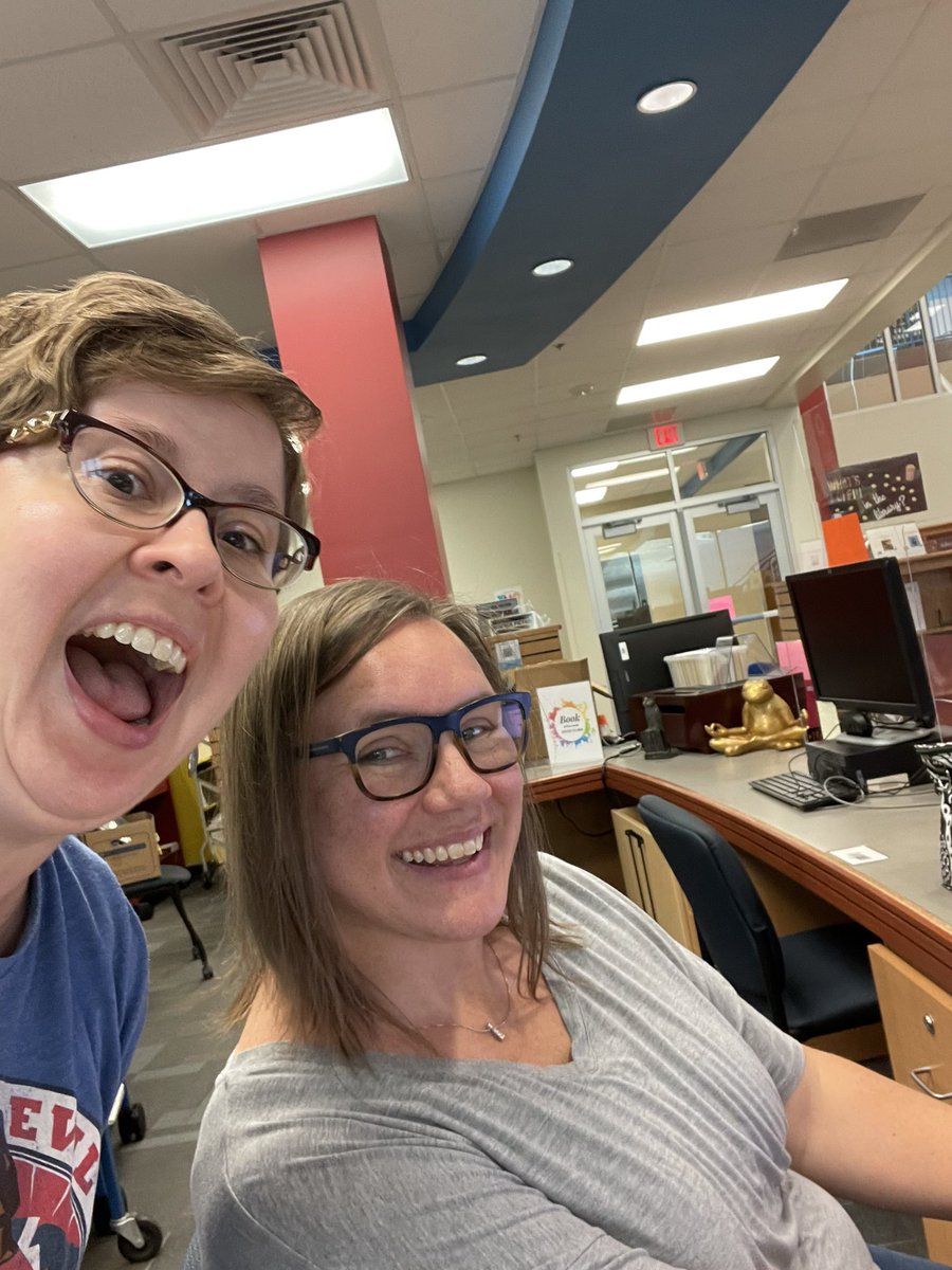 see_sam_read's tweet image. It’s official, we’re back and ready to give you all the books! The library will be open before and after school daily for check out &amp;amp; exciting new activities—WE CAN’T WAIT! 👯‍♀️ #SamSide