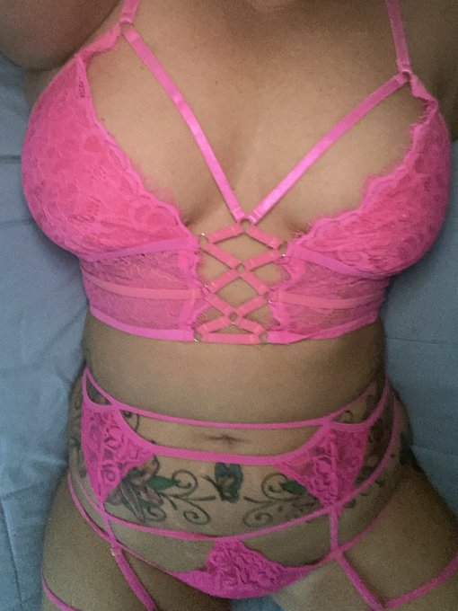 Today we wear pink.   https://t.co/E1CJZr4NBz https://t.co/9v3Wm1jytd https://t.co/JoIQAwpg0z