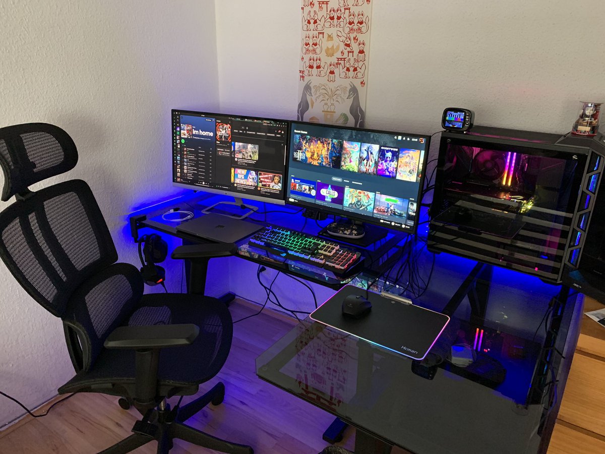 Bakuf3's tweet photo. My current setup, need more rgb inside the case, everything else is perfect 👌 https://t.co/OGmCm0woqG