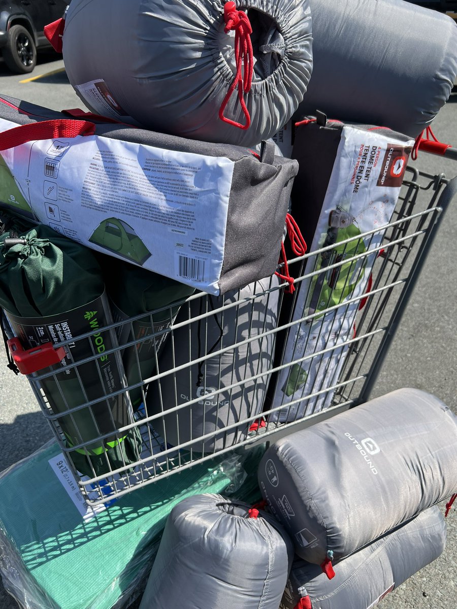 Shout out to the kind gentleman who helped wheel oodles of ‘camping’ gear out of the store today - gear that’s not being used for a long weekend getaway but rather for our many neighbours who are unhoused and staying outdoors.