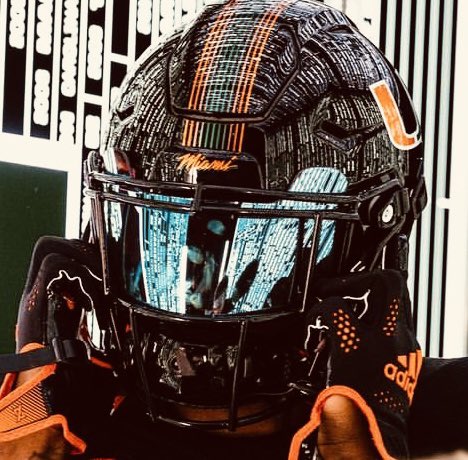 _DFranklin's tweet photo. ‘24 🧡💚🙌🏽 #DBRoom @PattersonZaquan https://t.co/N8IT9aD5qz