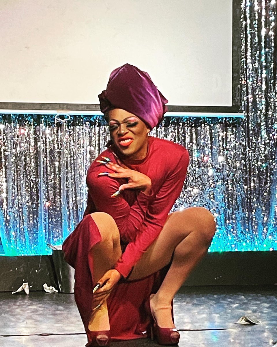 toproudlygo's tweet photo. Pics from last week’s #StarTrekStrangeNewWorlds viewing party! #GodivaRomance giving you #Guinan like you’ve never seen her before! Join us every Saturday at 6pm! Event details here: https://t.co/au6VFcv1Zu #StarTrek #LGBTQIAplus #DragShow #ToProudlyGo #LiveProudandProsper #NYC https://t.co/z8TJEEc4sn