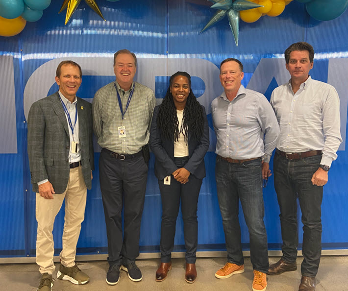 pubperspectives's tweet photo. IngramSpark Marks Its 10th Anniversary | @Porter_Anderson https://t.co/I62rBBKSk0 @IngramContent @IngramSpark | The self-publishing wing of Ingram Content Group, IngramSpark was opened in 2013 and is observing its 10th anniversary this summer. https://t.co/oaH3Sz8fOc