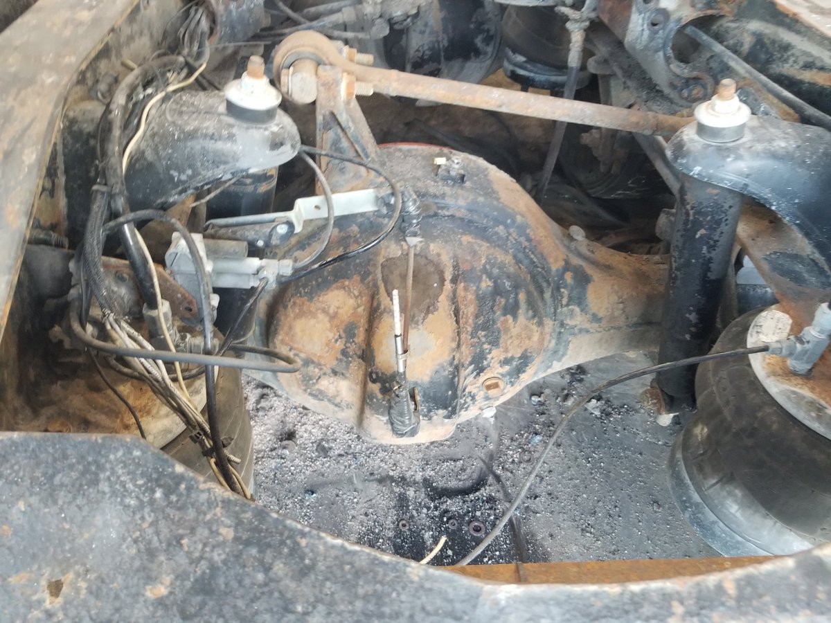 Hillbilly suspension air pressure gauge 😂. IYKYK
#trucking #trucks