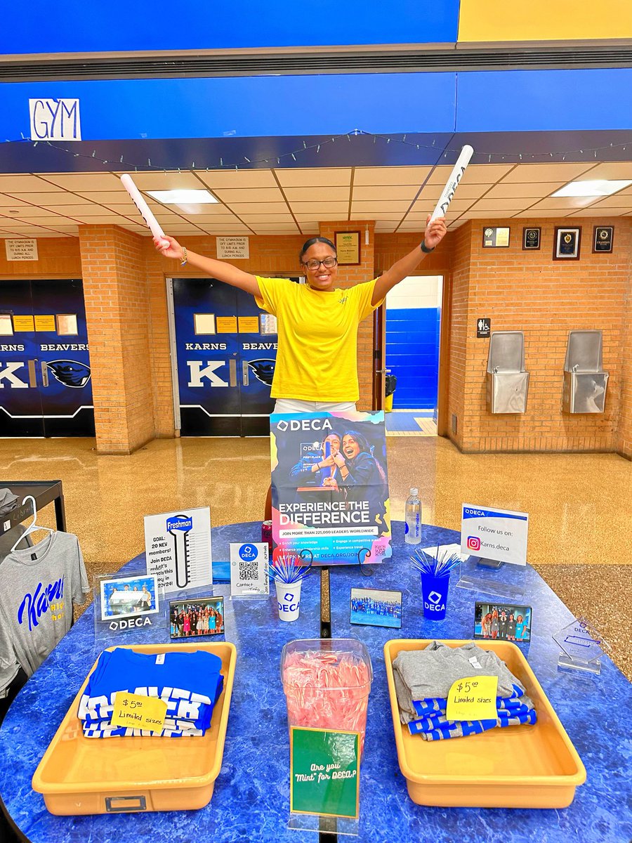 karnsdecakhs's tweet photo. •FRESHMAN ORIENTATION• https://t.co/BTdJF4D5wL