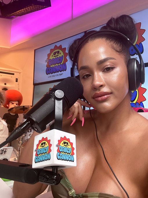 Hanging out with @NickCannon at The Daily Cannon 💕 https://t.co/llyagEgUJo<a class="tags" target="_blank" title="On Twitter" href="/?out=eyJ0eXAiOiJKV1QiLCJhbGciOiJIUzUxMiJ9.eyJpYXQiOjE3MjA0NDMxMTEsImlzcyI6InR3cG9ybnN0YXJzLmNvbSIsIm5iZiI6MTcyMDQ0MzExMSwiZXhwIjoxNzUxOTc5MTExLCJyZWRpcmVjdF91cmwiOiJodHRwczovL3R3aXR0ZXIuY29tL05pY2tDYW5ub24ifQ.erYbPDzlTzSIgWPYb0zrzjmPv639cyRSjBv6bCbhRixf8VTNZjh5mYmkNnB-RK4KFoo2qv90reFr5HSUEoYIMA">@NickCannon</a><a href="/tag/model"class="tags"><span>#model</span></a><a href="/tag/fashion"class="tags"><span>#fashion</span></a><a href="/tag/pretty"class="tags"><span>#pretty</span></a>